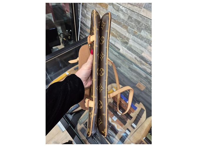 LOUIS VUITTON Borsa Marelle Marrone - vista 5