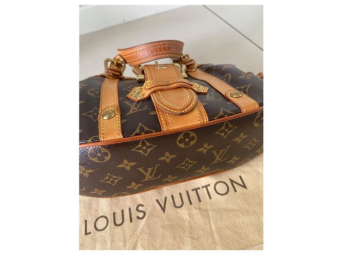 Louis Vuitton Theda Borsa a mano Monogram in pelle marrone - vista 9