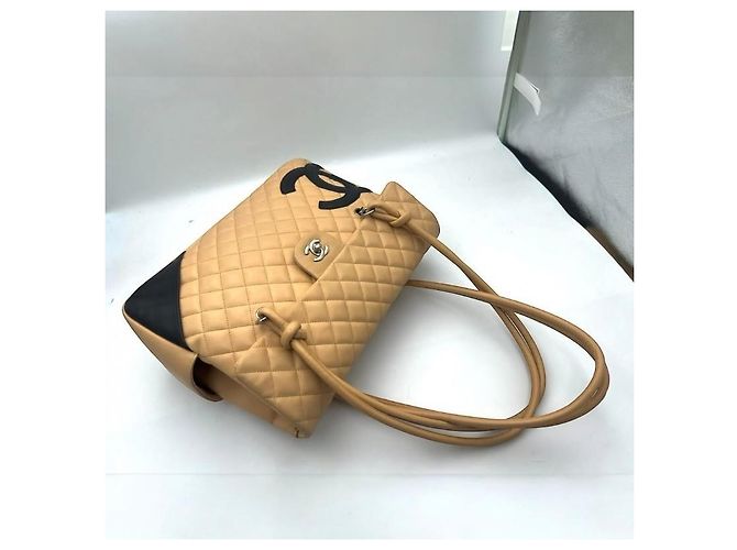 Borsa a tracolla Chanel Cambon CC – Beige e Nero - vista 2