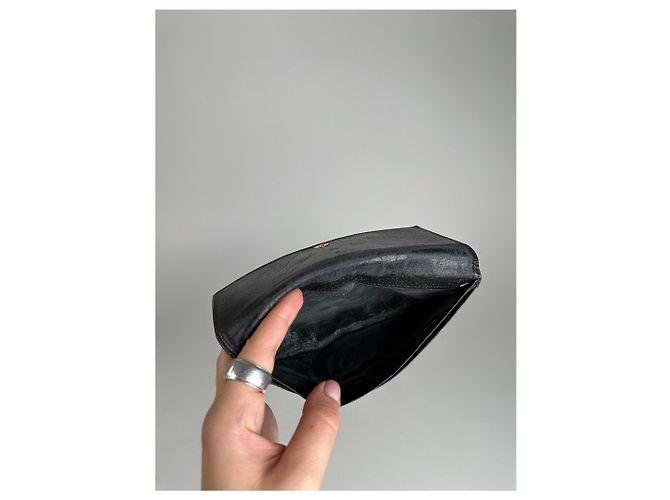 Vintage Givenchy GV3 Leather Wallet black - view 8