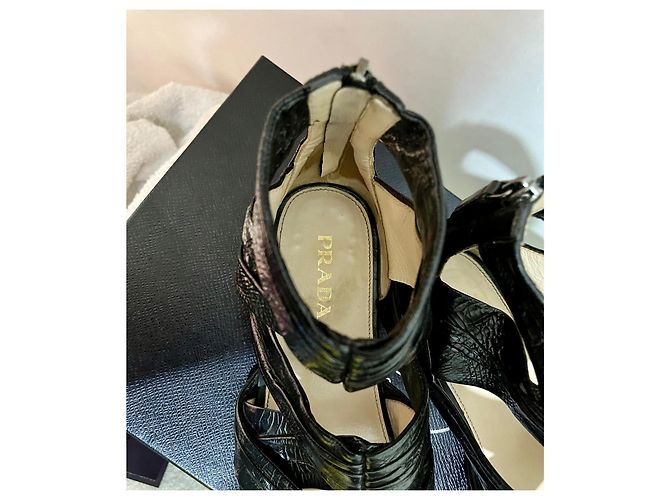 Prada Sandali piatti in pelle plissettata neri Nero - vista 5