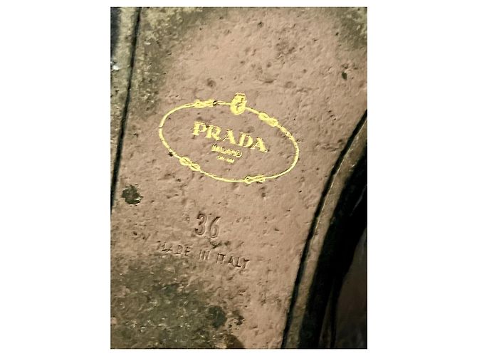Prada Sandali piatti in pelle plissettata neri Nero - vista 7