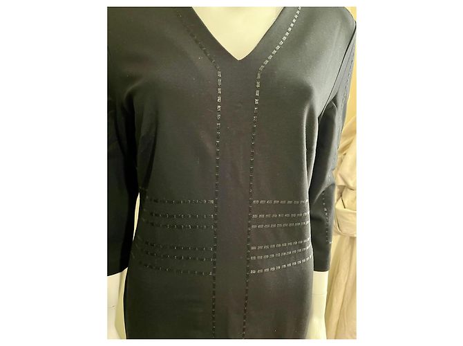 Escada Schwarzes Bleistiftkleid mit detaillierter Stickerei - Ansicht 2