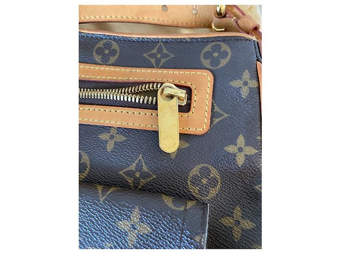 Louis Vuitton Hudson GM Borsa Monogram Canvas Marrone - vista 18