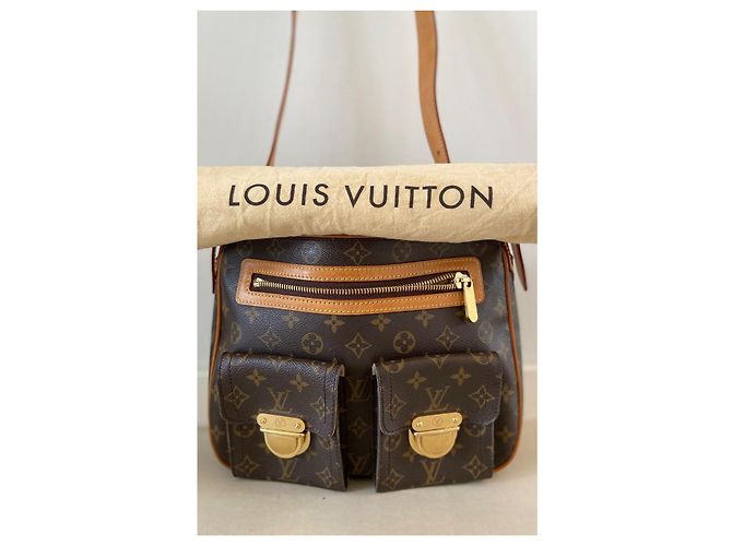 Louis Vuitton Hudson GM Borsa Monogram Canvas Marrone - vista 3