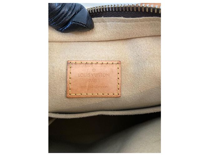 Louis Vuitton Hudson GM Borsa Monogram Canvas Marrone - vista 8