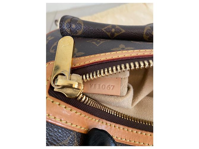 Louis Vuitton Hudson GM Borsa Monogram Canvas Marrone - vista 9