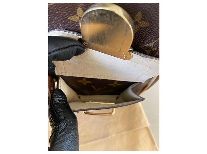 Louis Vuitton Monogram Hudson PM Borsa a mano marrone in pelle - vista 17