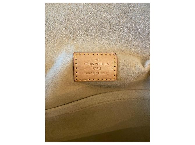 Louis Vuitton Monogram Hudson PM Borsa a mano marrone in pelle - vista 3