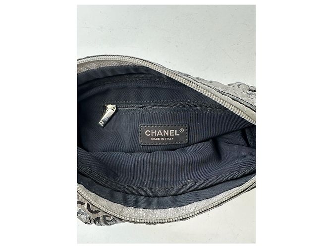 Vintage Chanel Monogram Schultertasche Silber Schwarz - Ansicht 4