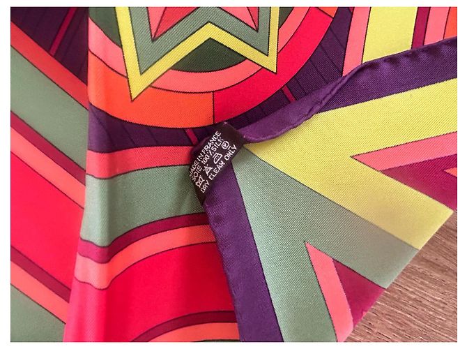 Hermès Seidenschal Rose der Winde 90cm - Ansicht 9