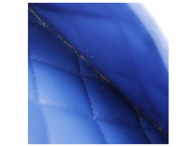 Chanel Blaue Lammleder Schultertasche mit Kette - Ansicht 12