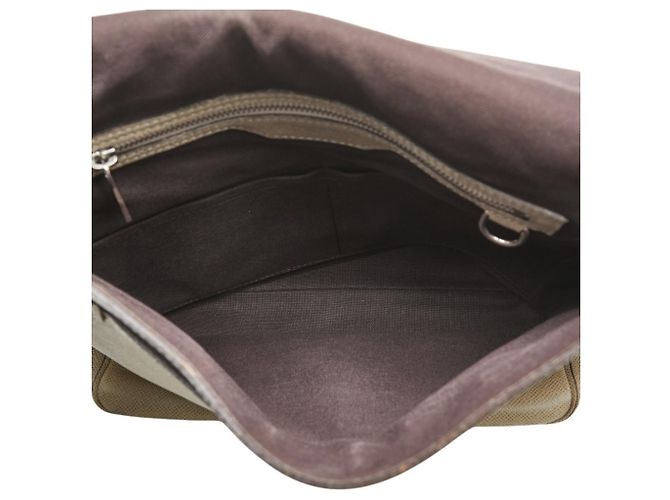 Borsa a Spalla Milo Taiga di Louis Vuitton Beige - vista 10