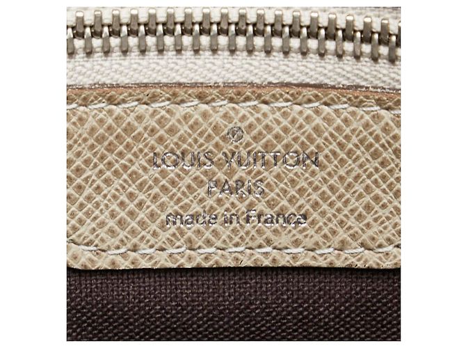 Borsa a Spalla Milo Taiga di Louis Vuitton Beige - vista 12