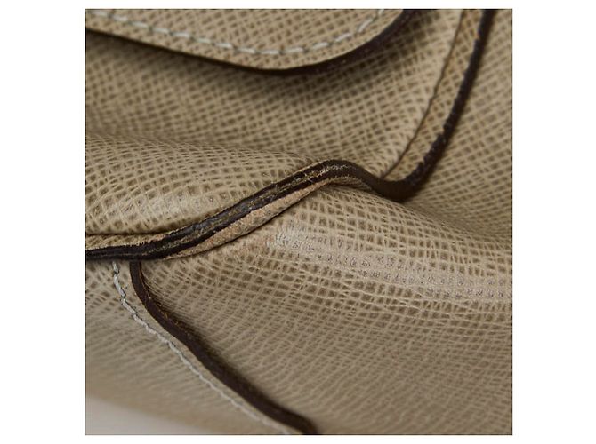 Borsa a Spalla Milo Taiga di Louis Vuitton Beige - vista 5