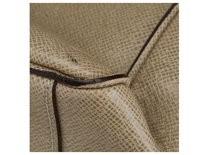 Borsa a Spalla Milo Taiga di Louis Vuitton Beige - vista 8