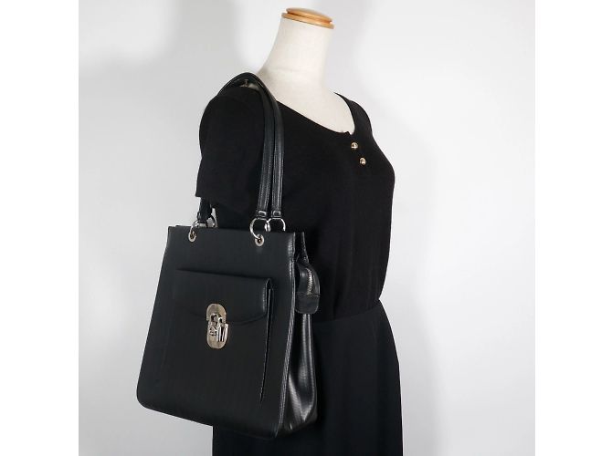 Borsa a Spalla Gancini di Salvatore Ferragamo Nero - vista 15