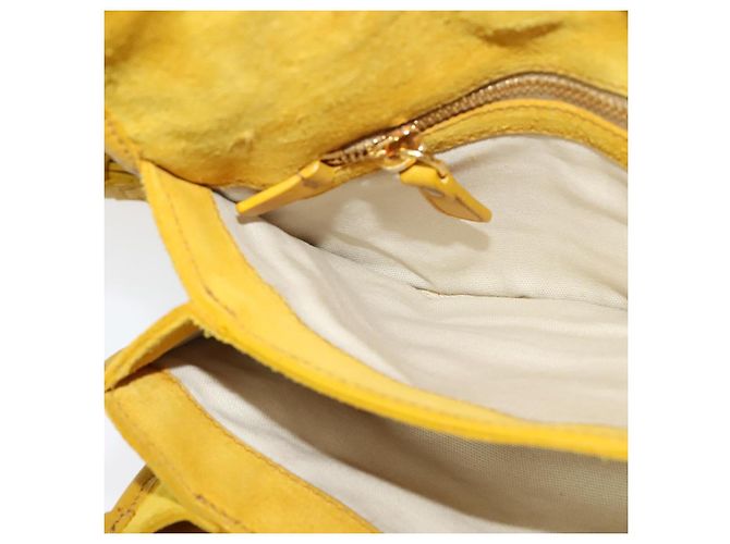 Borsa a Spalla Miu Miu in Pelle Scamosciata Gialla Auth 116150 Giallo - vista 22