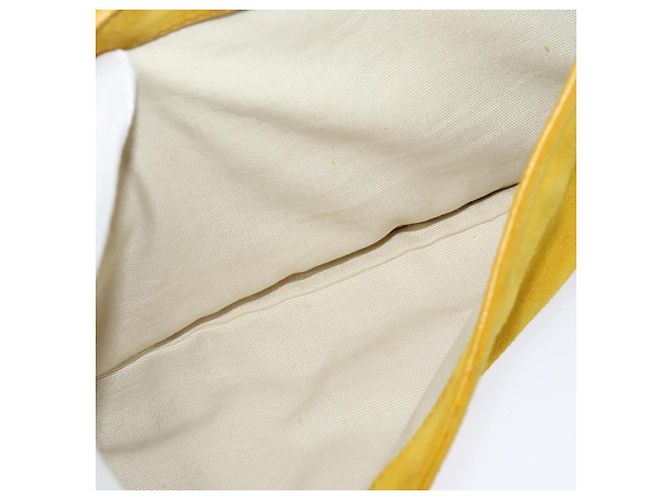 Borsa a Spalla Miu Miu in Pelle Scamosciata Gialla Auth 116150 Giallo - vista 23