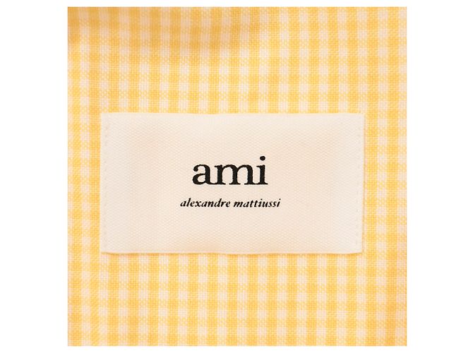 Camicia con colletto button-down AMI in cotone biologico a quadri gingham giallo con logo ricamato - vista 4