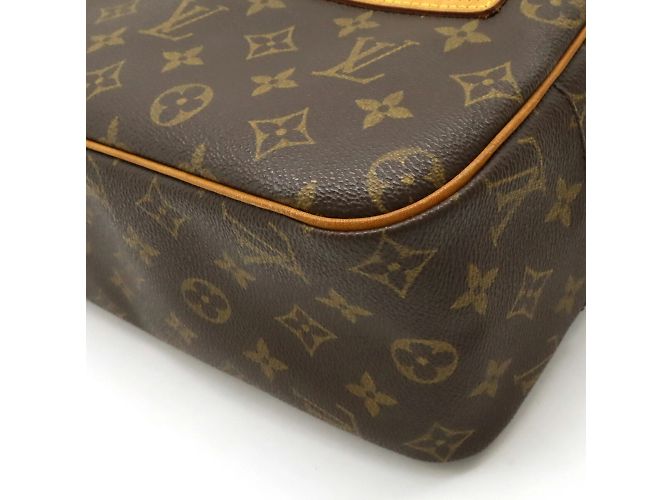Bolso de Hombro Monogram Cite MM Louis Vuitton Castaño - vista 4