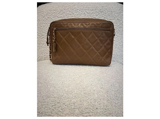 Bolsa Chanel Camera Bag em Couro Acolchoado Camelo Marrom - vista 6