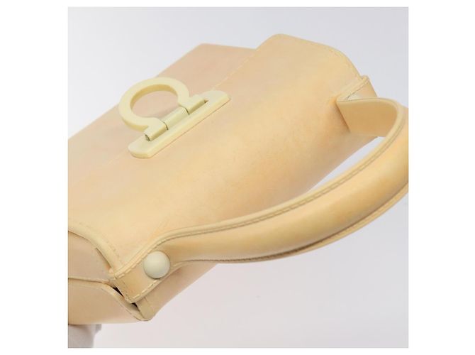 Bolso de mano Gancini de goma beige Auth KD319 de Salvatore Ferragamo - vista 6