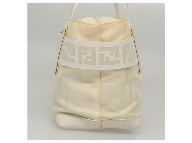 Zucca FENDI Handtasche aus Nylon in Weiß Silber authentisch bs24206 - Ansicht 3