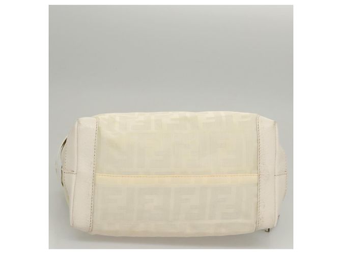 Zucca FENDI Handtasche aus Nylon in Weiß Silber authentisch bs24206 - Ansicht 5