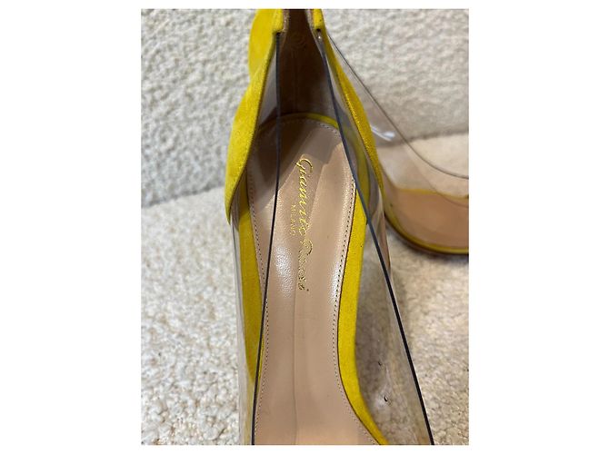 Gianvito Rossi Gelbe Pumps - Ansicht 2