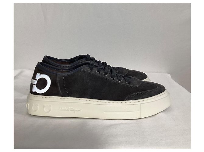 Salvatore Ferragamo Baskets à plateforme Truman Ferragamo en daim noir - vue 13