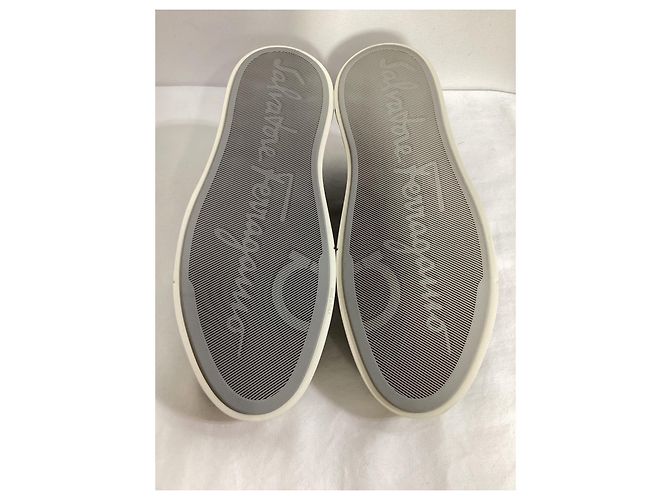 Salvatore Ferragamo Baskets à plateforme Truman Ferragamo en daim noir - vue 17
