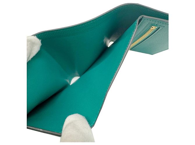 Hermès Hermes Bearn Tri-Fold Geldbörse aus grünem Epsom-Leder - Ansicht 10