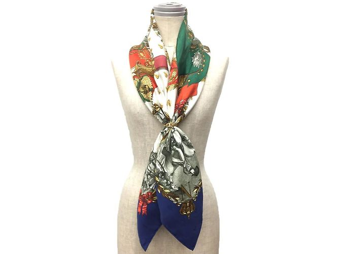Hermès Sciarpa Hermes Carre 90 - Ricamo Ape Napoleone Bianco Blu - vista 2
