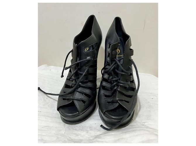 Yves Saint Laurent Hortense in pelle nera YSL 105 Zeppe stringate Nero - vista 4