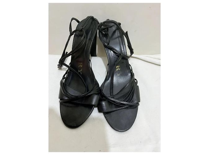 Burberry Sandali in pelle neri con cinturini Nero - vista 3