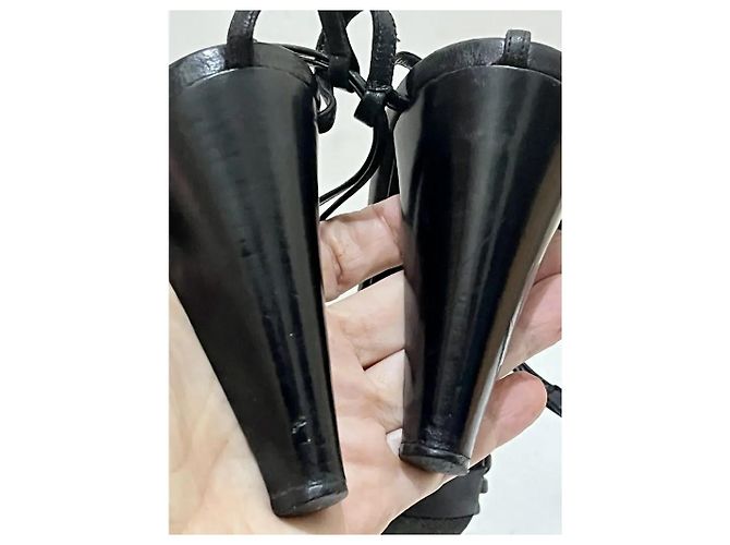 Burberry Sandali in pelle neri con cinturini Nero - vista 4
