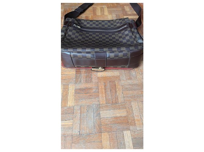 Borsa Louis Vuitton Bastille Monogram Canvas Monogramma - vista 14