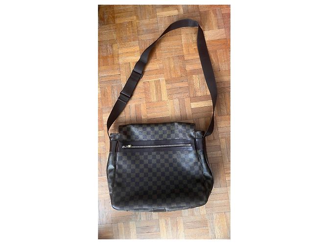 Borsa Louis Vuitton Bastille Monogram Canvas Monogramma - vista 3