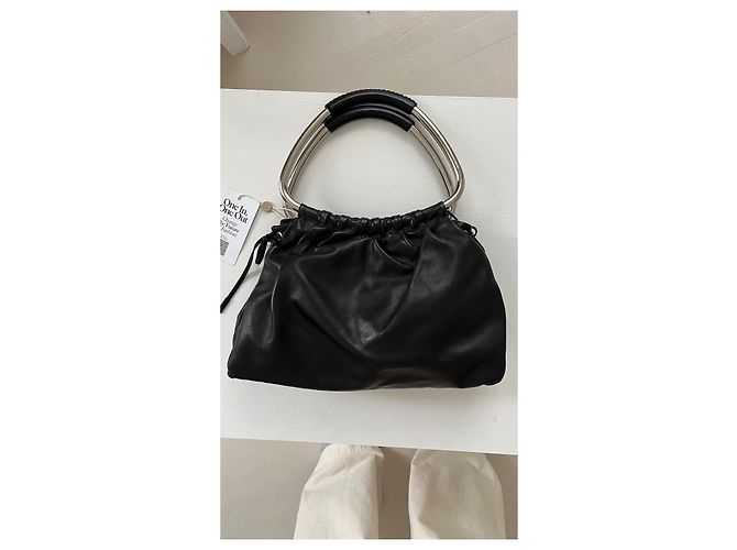 Prada Handtasche mit Metallgriff - Ansicht 3