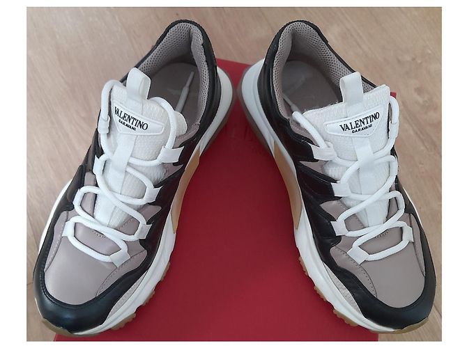Sneakers Valentino Garavani in pelle nera Nero - vista 12