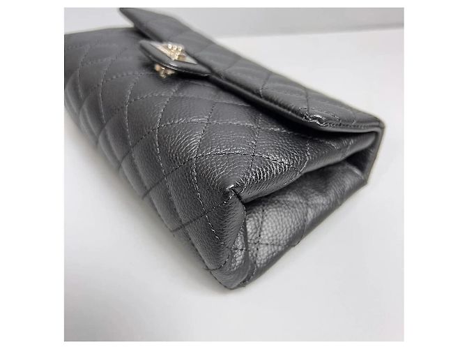 Borsa a Cintura Caviar Reissue 2.55 Nera di Chanel Nero - vista 4