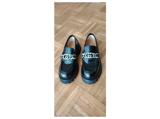 GUCCI MOCASSINO DONNA IN PELLE E SUOLA ACARRARMATO. Nero - vista 5