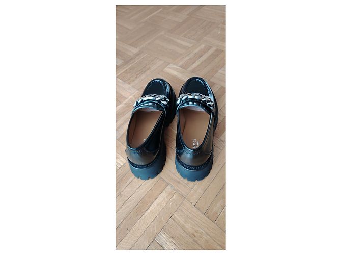 GUCCI MOCASSINO DONNA IN PELLE E SUOLA ACARRARMATO. Nero - vista 7