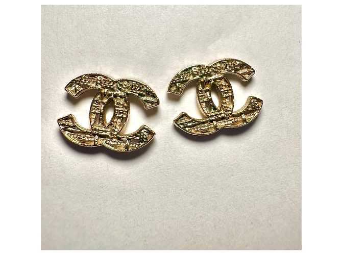 Chanel CC Dourado - vista 2