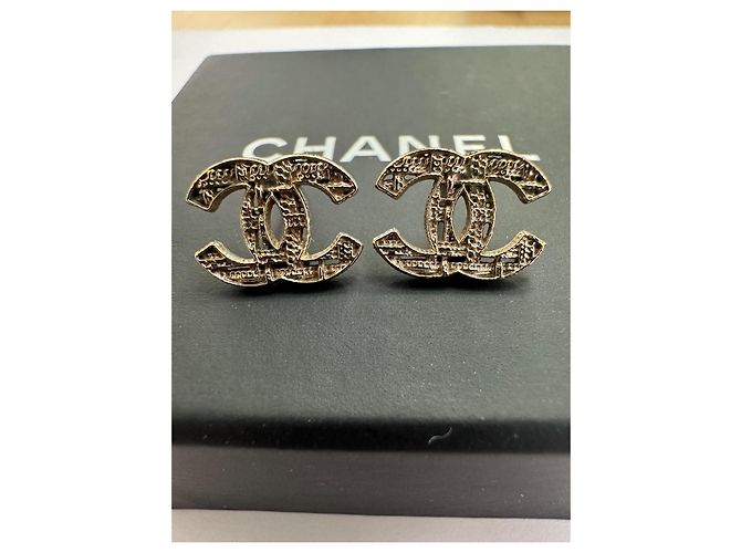 Chanel CC Dourado - vista 5