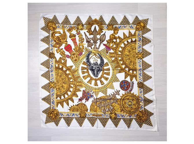 Bufanda Hermès L'Or des Chefs 1997 Blanco Dorado - vista 3