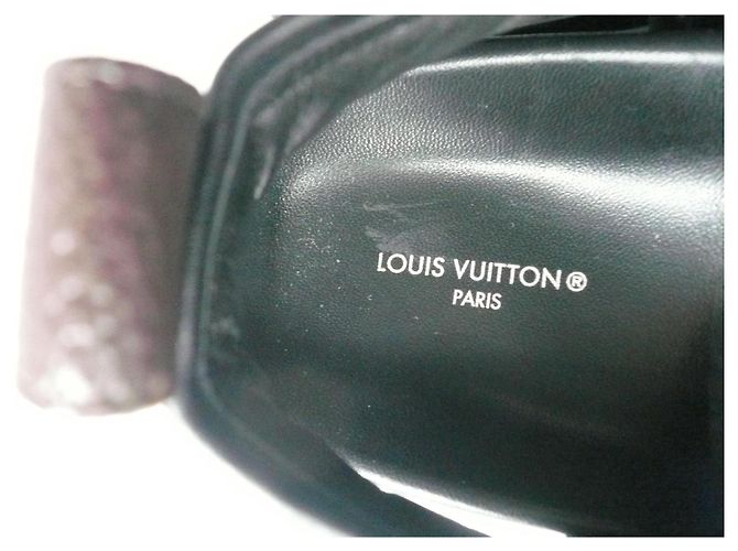 LOUIS VUITTON Sandalo comfort Pool Pillow Esaurito 39 Blu chiaro - vista 19