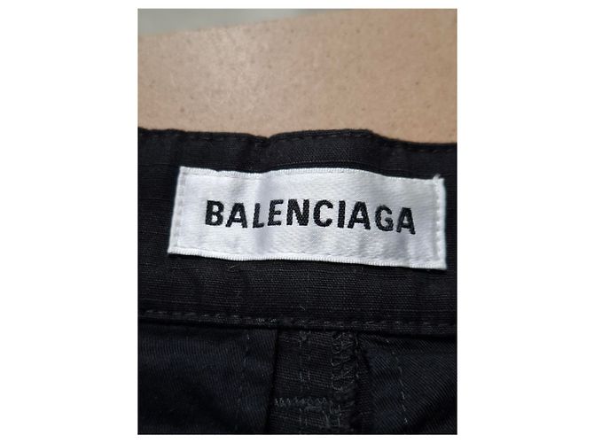 Balenciaga Flared Cargo-Hosen aus schwarzer Baumwolle - Ansicht 7