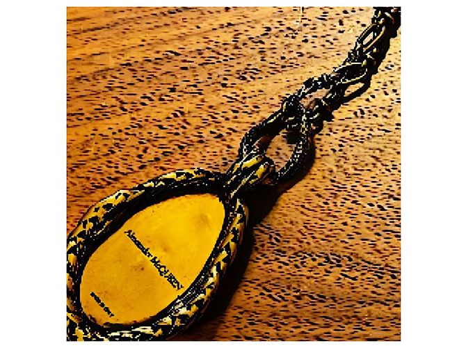 Collana a serpente in vetro opaco autentica Alexander McQueen Runway Gold hardware - vista 9